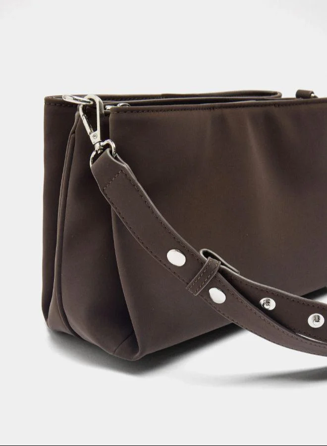 بارفوا حقيبة كتف ذات ملمس ناعم