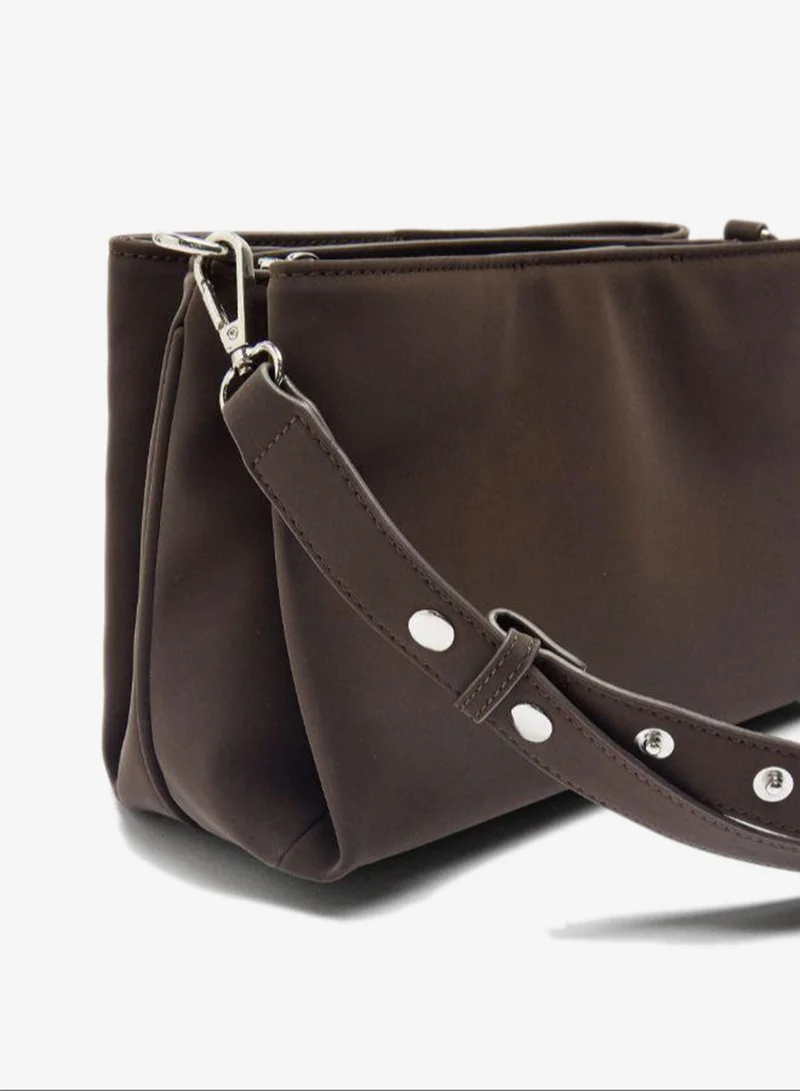 بارفوا حقيبة كتف ذات ملمس ناعم