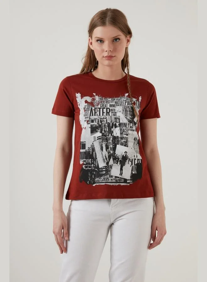 ليلا تيشيرت قطن بطبعة برقبة دائرية للنساء ليلى