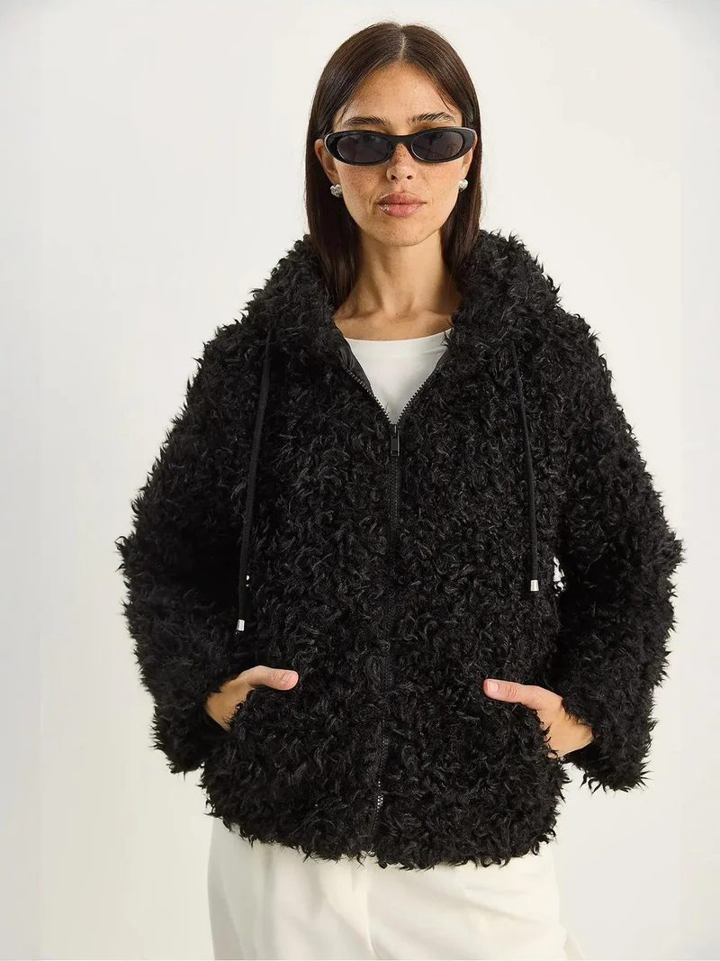 بيانكو لوتشي معطف مخملي بغطاء رأس من لوتشي