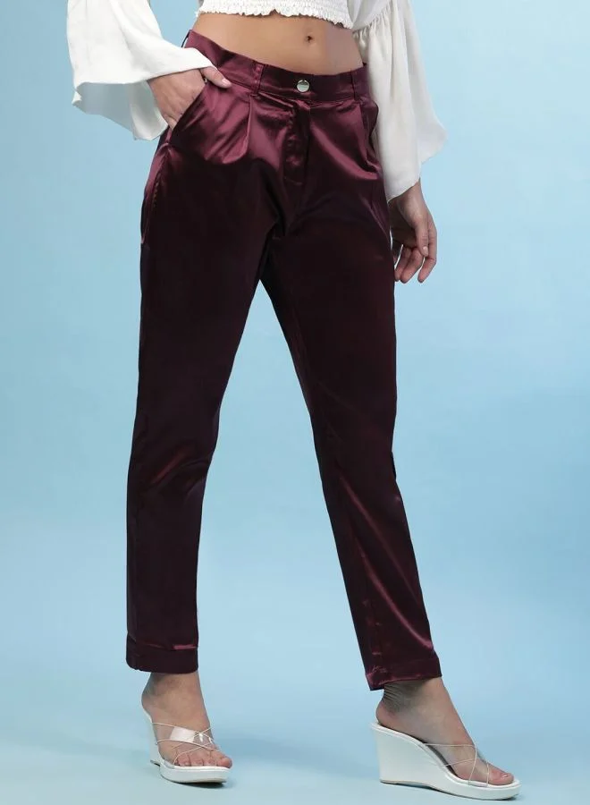 مرفوعة Women Tapered Solid Mid-Rise Pants