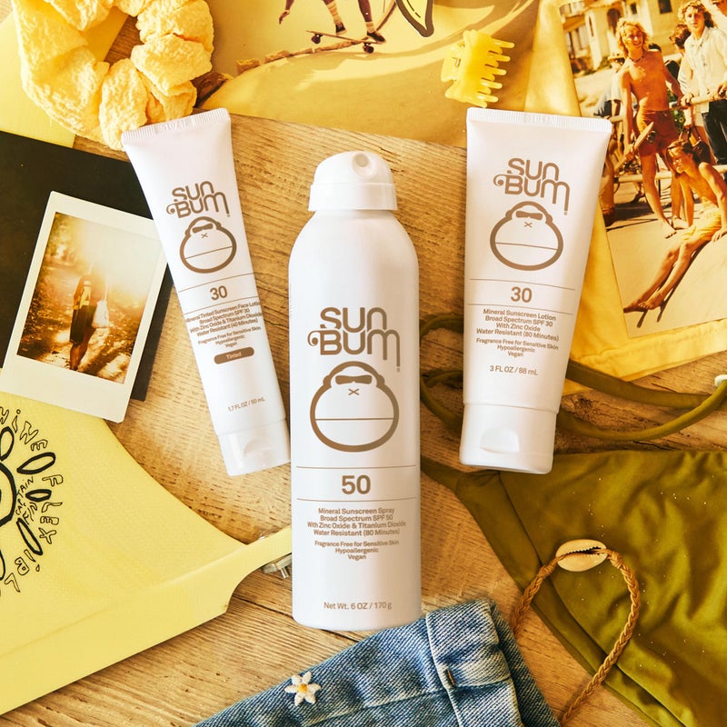 Sun Bum لوشن واقي شمس معدني من صن بوم SPF 30 - واقي شمس مرطب للوجه واسع الطيف مع فيتامين E - نباتي ومتوافق مع قانون هاواي 104 (بدون أوكتينوكسات وأوكسي بنزون) - حجم سفر - 3 أونصات - Image 4