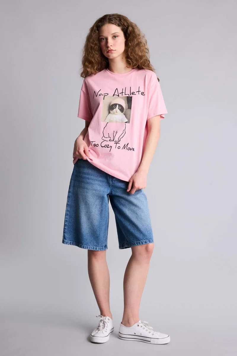 ديفاكتو Short Sleeve Crew Neck Printed Oversize T-Shirt