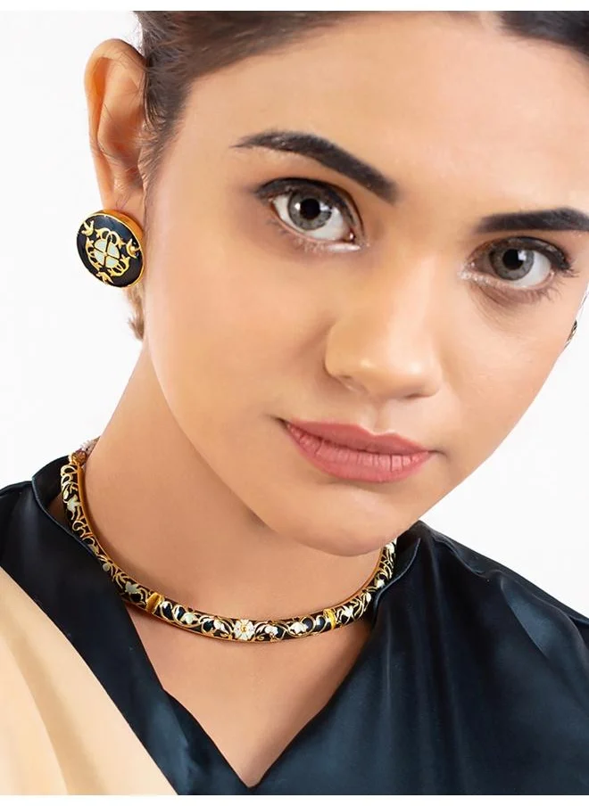 VOYLLA Tahira Bird and Floral Motifs Necklace Set