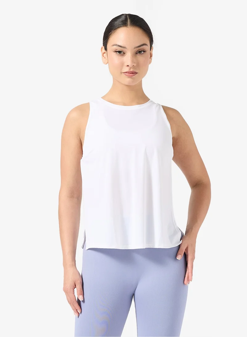 فورورد بلوزة بدون أكمام بفتحة خلفية