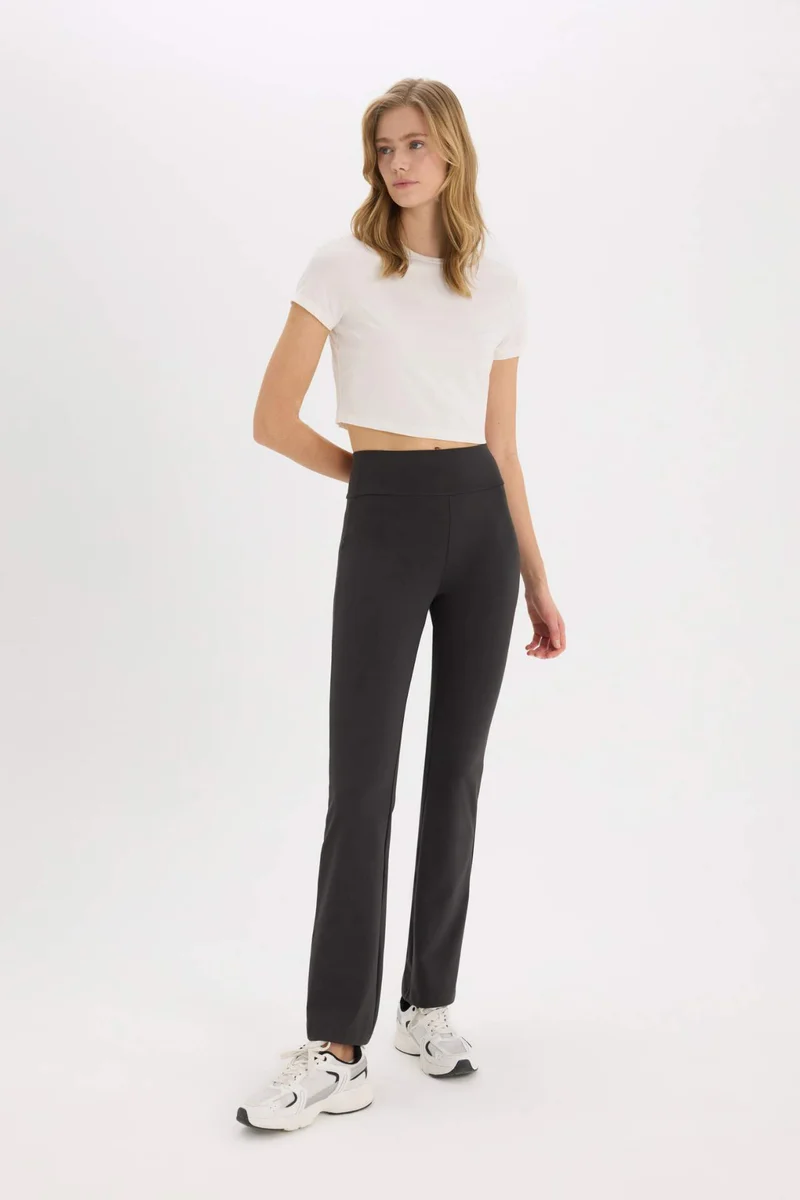 ديفاكتو DeFactoFit Crew Neck Basic Sports Short Sleeve Crop Top
