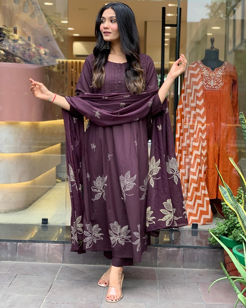 ANNI DESIGNER Women's Rayon Blend Anarkali Printed Kurta with Pant & Dupatta (Gangori Wine_S_Wine_Small) - Image 4