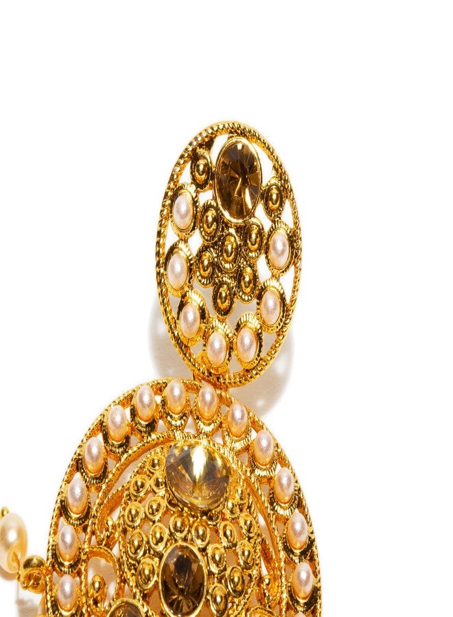 بينداني تاج رأس دائري مرصع بأحجار الراين واللؤلؤ الصناعي من بيندهاني مع أقراط هندية للنساء (ذهبي) - Image 2