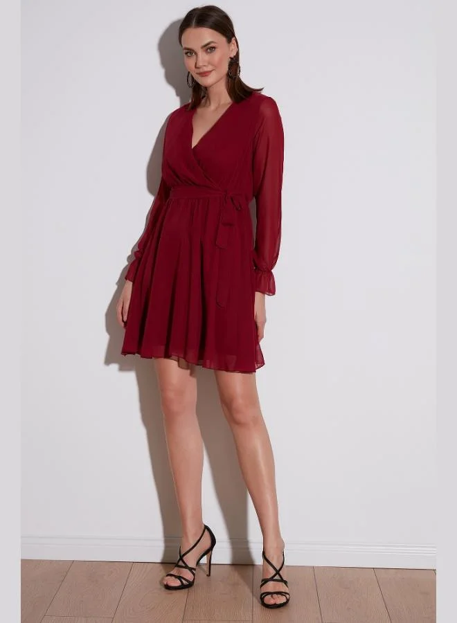 ليلا فستان قصير ليلا شيفون بياقة مزدوجة مع تفاصيل رباط للنساء