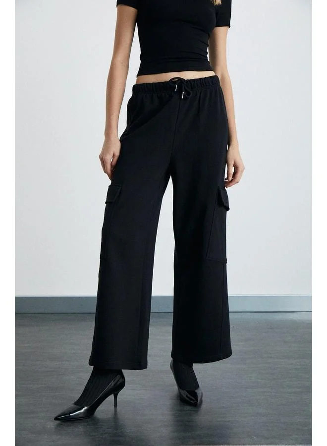 Ethiquet PHOEBE Women's Black Sweatpants.