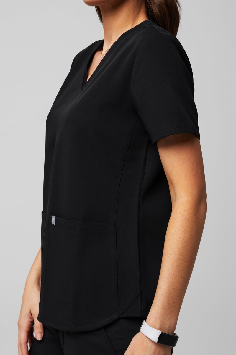 Fabletics Women's Method 2-Pocket Scrub Top - MotionTech, 4-Way Stretch, Wrinkle-Resist, Anti-Shrink, L, Black - Image 3