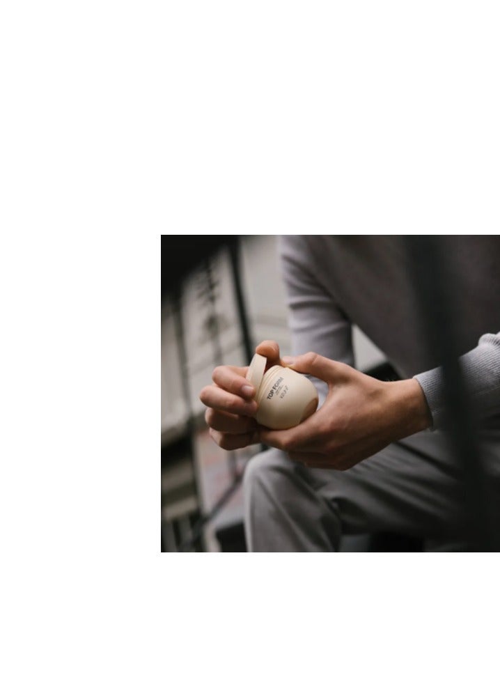 كين استمتعي بتصفيف الشعر من الدرجة الأولى مع Top Form، وهو كريم شمع قابل لإعادة التصفيف يوفر ثباتًا وملمسًا مرنًا، ومدعم بالبانثينول للتغذية والجلسرين للترطيب.  مثالي لتصفيفات الشعر القصيرة ومناسب لجميع أنواع الشعر، فهو يوفر لمسة ناعمة فاخرة ولمعانًا طبيعيًا مشعًا مع السماح بإعادة تشكيل الشعر بسهولة طوال اليوم.  يحتوي على عطر Cardamon Spell الجذاب، فهو يحدد الشعر بثبات وملمس مرن، مما يجعل من السهل إعادة تصفيفه ويوفر تغذية إضافية للحصول على مظهر طبيعي ومحكم.  Top Form هو بديل لـ؛ شمع التشكيل، كريم إعادة التصفيف، شمع الألياف. - Image 4