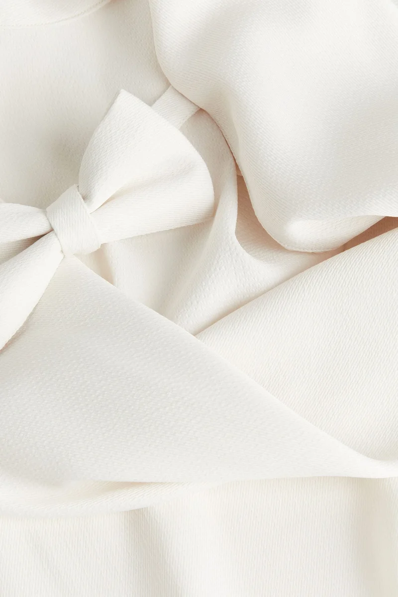 H&M Deep-back blouse