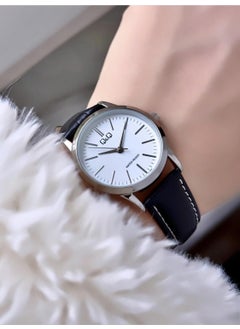 Q&Q Elegant Slim Case Women's Leather Band Wristwatch  - Image 1