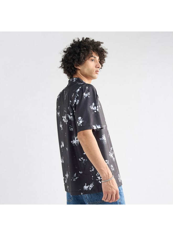 سبلاش فيڤ قميص بياقة كامب وأكمام قصيرة وطبعات - Image 3