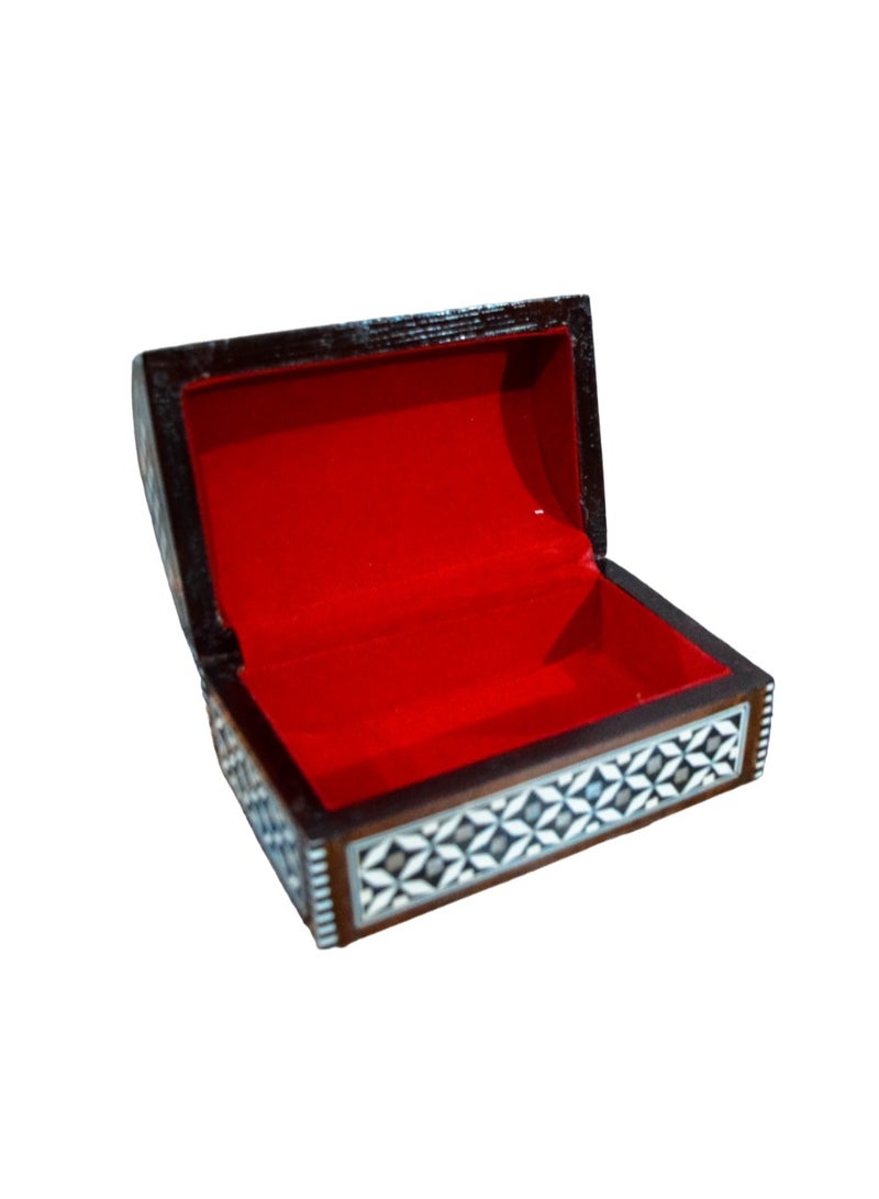 Egypt Antiques A box of jewelry or collectibles made of seashells, produced by Egypt Antiques - Image 4