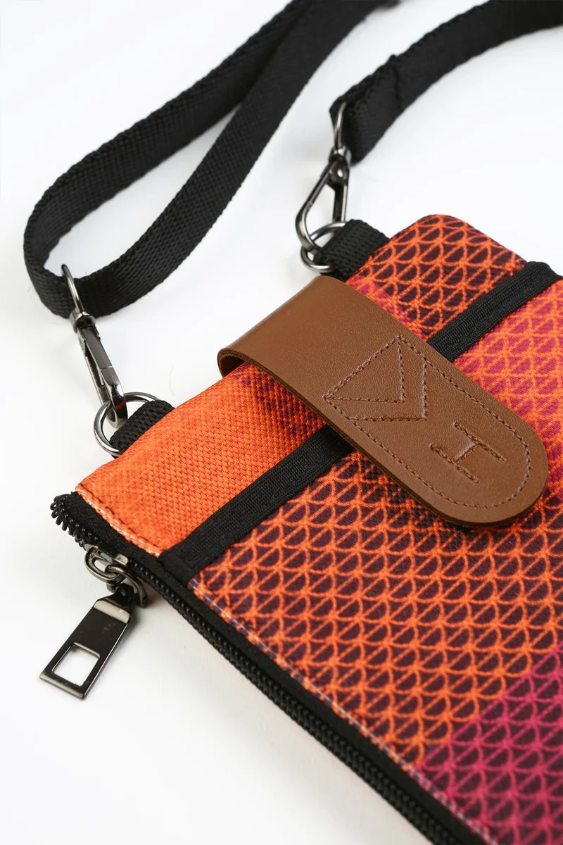 Hamur Dough Women's Cross Strap Wallet with Phone Compartment Shoulder Bag Leather Cover Berry