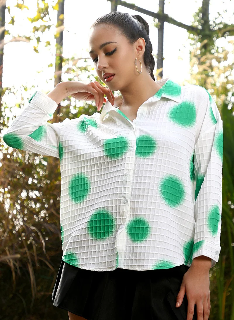 PINACOLADA  Women's Forest Green & Chalk White Spraypaint Oversized Shirt | نساء | أكمام طويلة | طبعة تجريدية | طوق منتشر | كاجوال كبير الحجم | قميص for Women | Best Price UAE