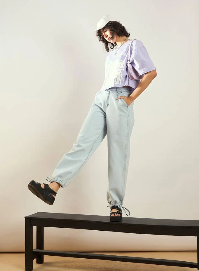 ساسافراس جينز جوغر بخصر عالي وحافة بسحب