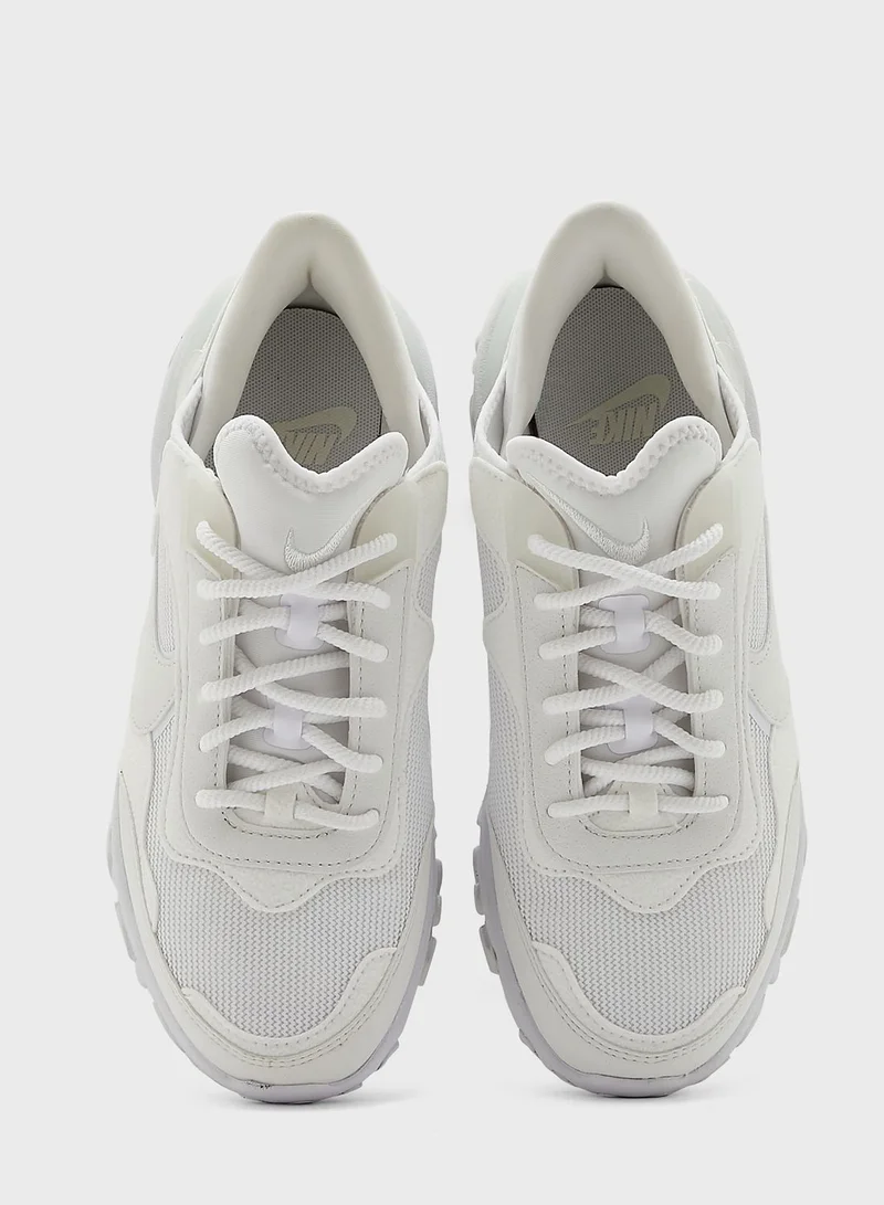 Nike React R3Vision