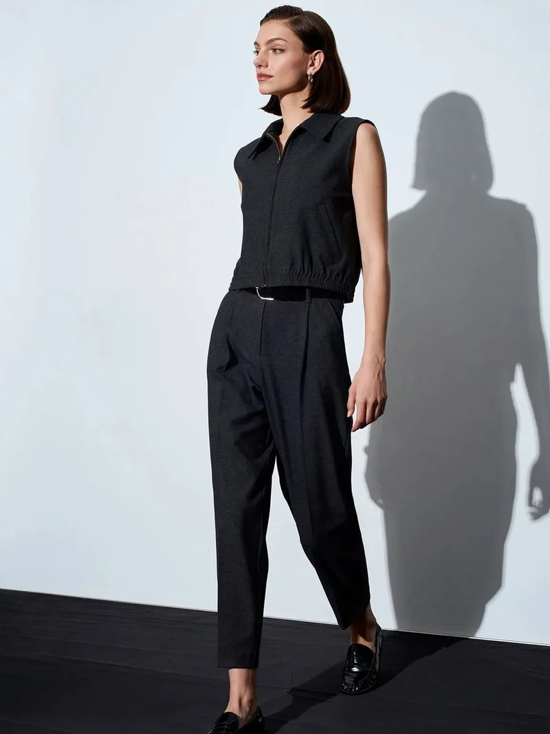 ديلفين Dilvin High-Waist Straight-Leg Crepe Trousers With Belt