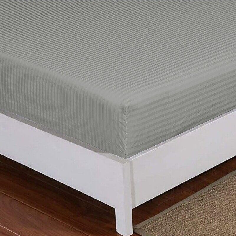 تي دبليو بريمير مجموعة غطاء لحاف فندقي مخطط 240x260 سم مقاس كينج 6 قطع، 1 غطاء لحاف 260x240 سم (بدون حشوة)، 1 ملاءة مطاطية 200x200+30 سم، 2 غطاء وسادة 50x75+5 سم، 2 غطاء وسادة 50x75 سم (رمادي) - Image 5