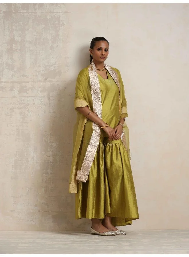 ترو برونز trueBrowns Green Silk Sharara Dupatta Set