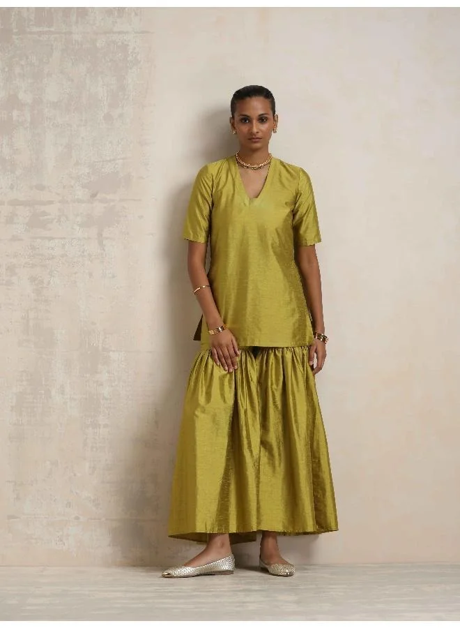 ترو برونز trueBrowns Green Silk Sharara Dupatta Set