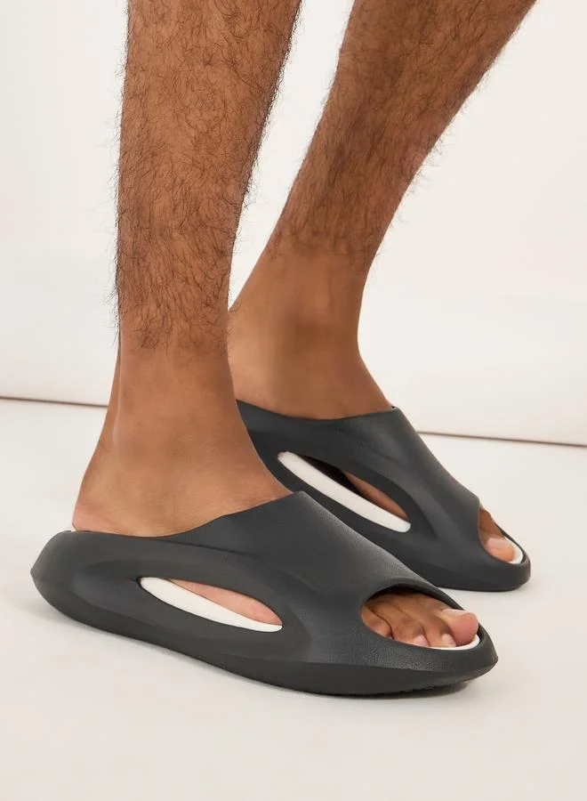 ستايلي شبشب بنعل بلاتفورم مع فتحات