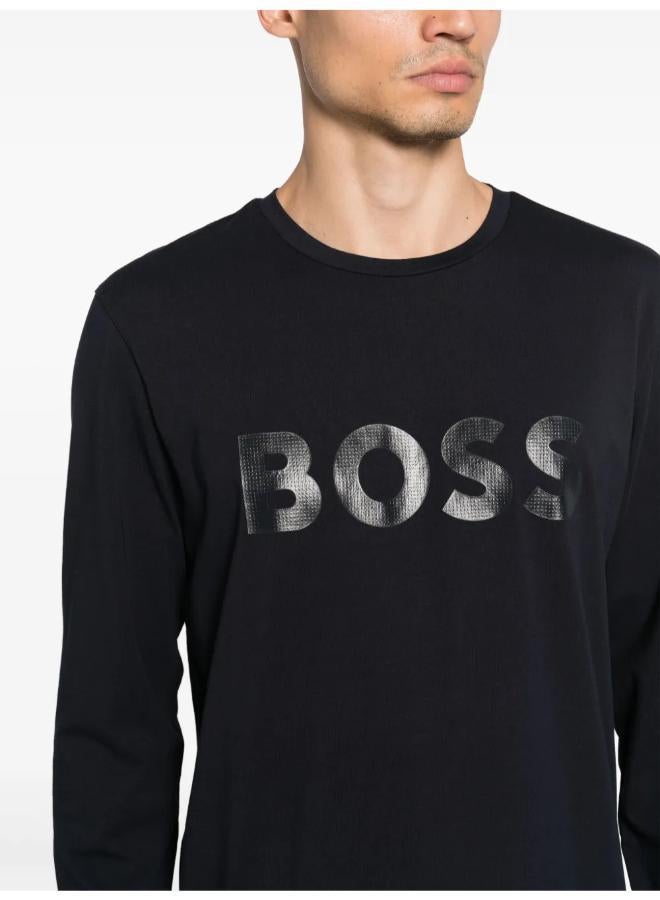 بوس تيشيرت بياقة دائرية مزين بشعار العلامة التجارية - Image 3