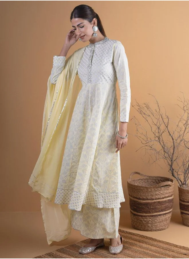 لباس Printed A-Line Kurta with Palazzo and Chiffon Solid Dupatta Set by Styli