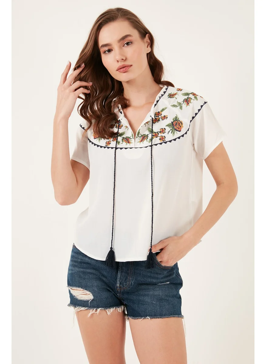 Lela Cotton Regular Fit Embroidered Blouse Women's Blouse 611BZ0259