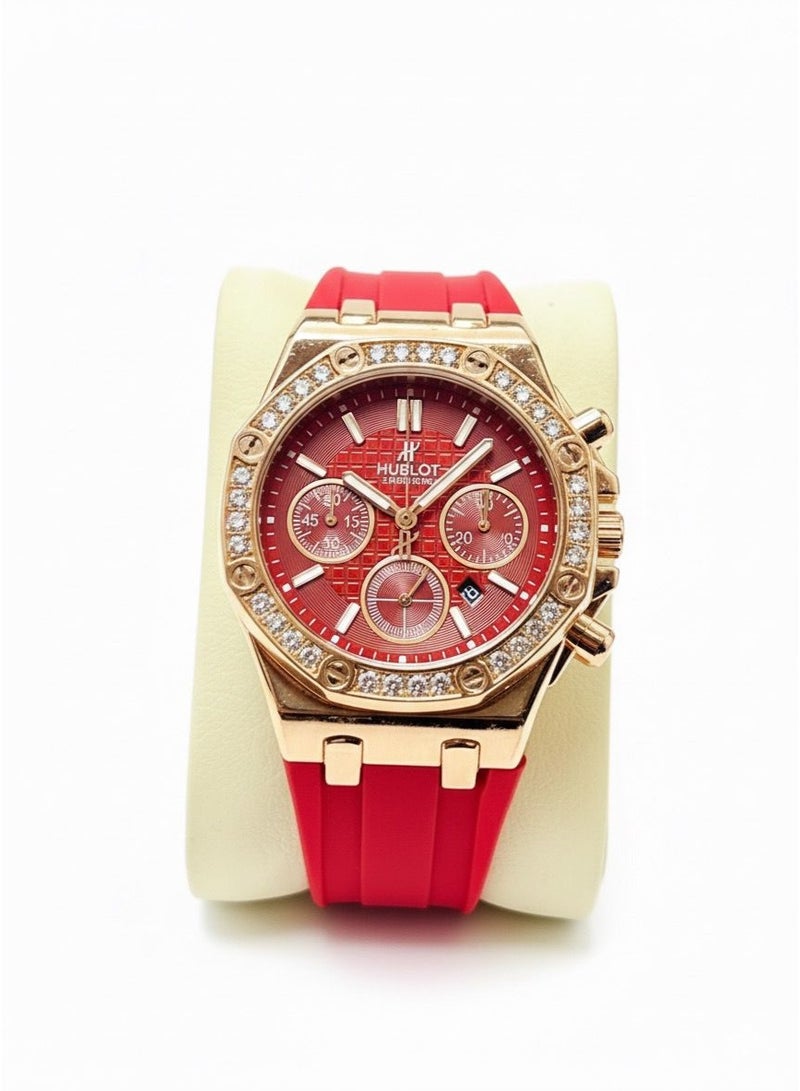 هوبلوت ساعة نسائية ذهبية باللون الأحمر