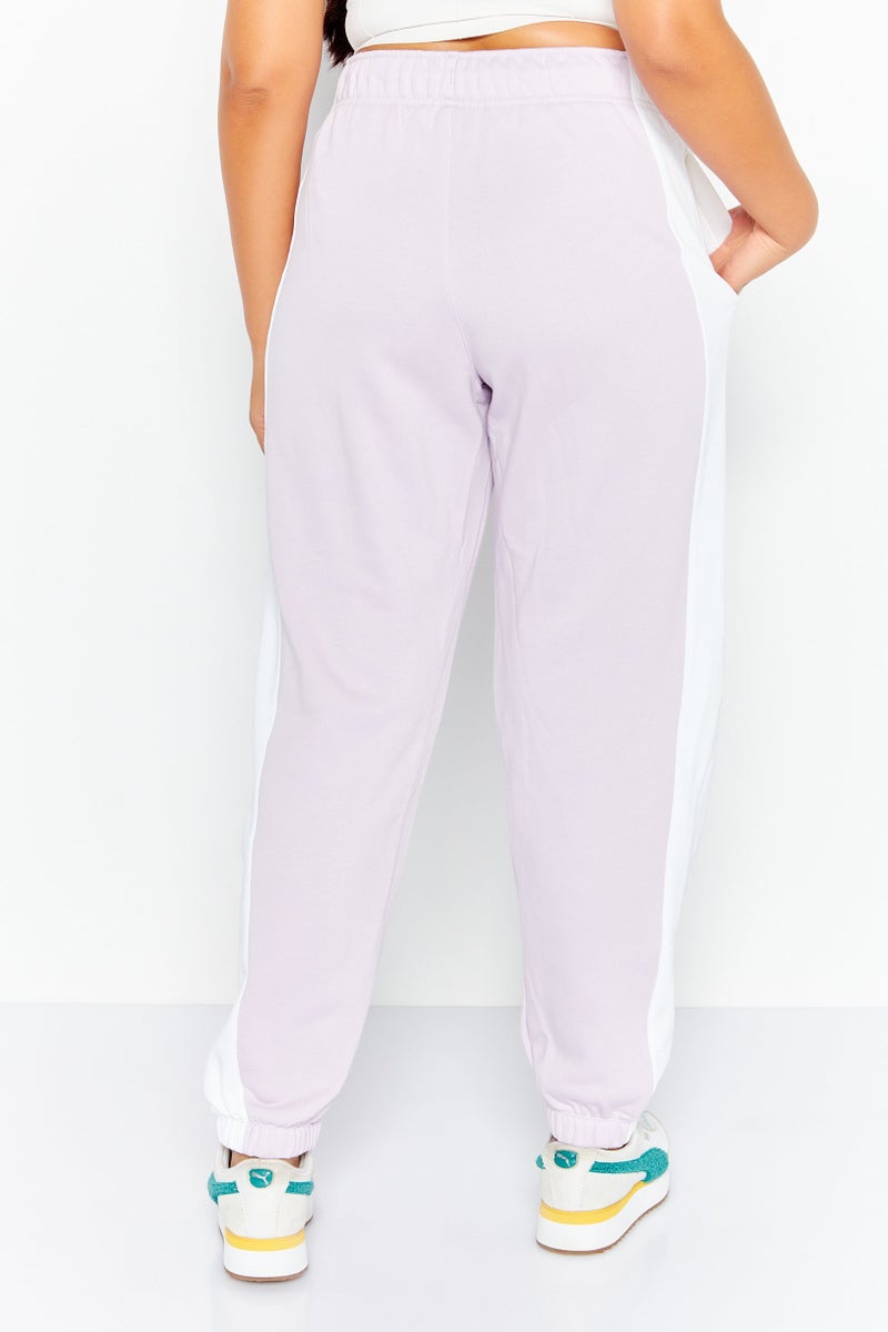 Nike Women Loose Fit Brand Logo Outdoor Sweatpants, White  - Image 4