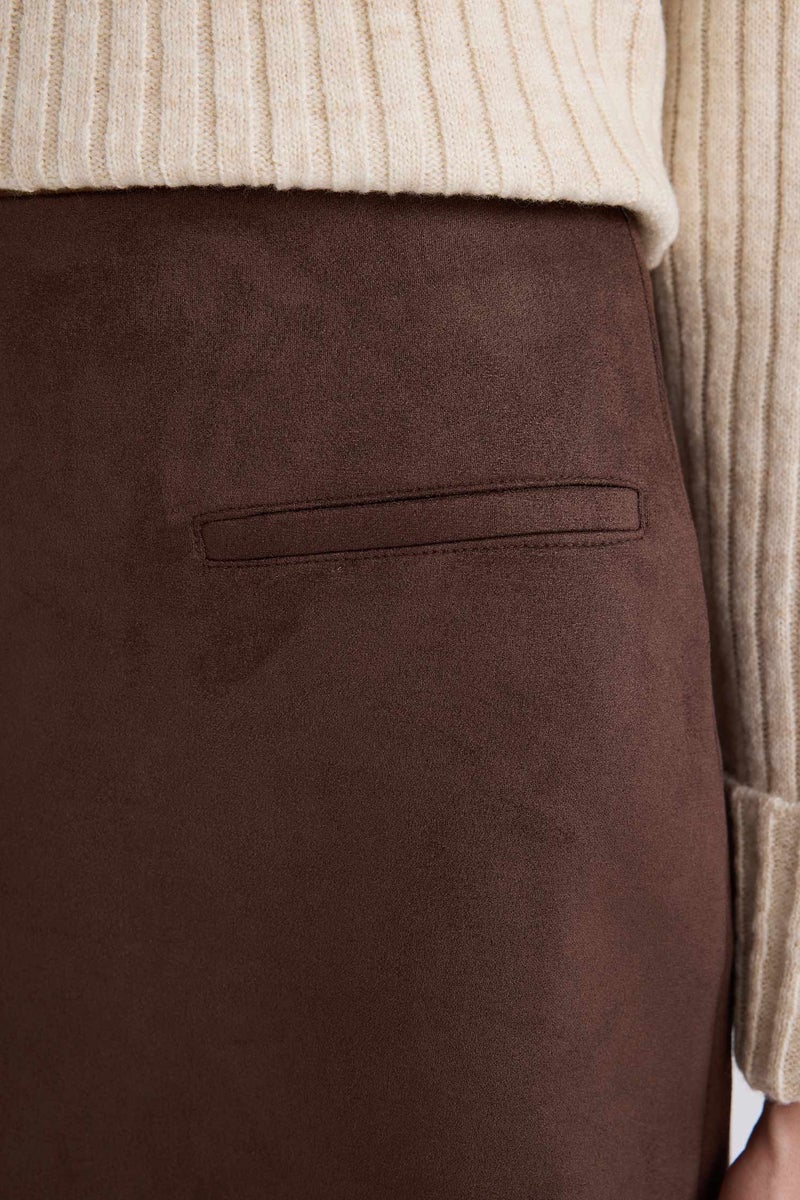 DeFacto Woman A Cut Suede Normal Waist Mini Knitted Skirt  - Image 4