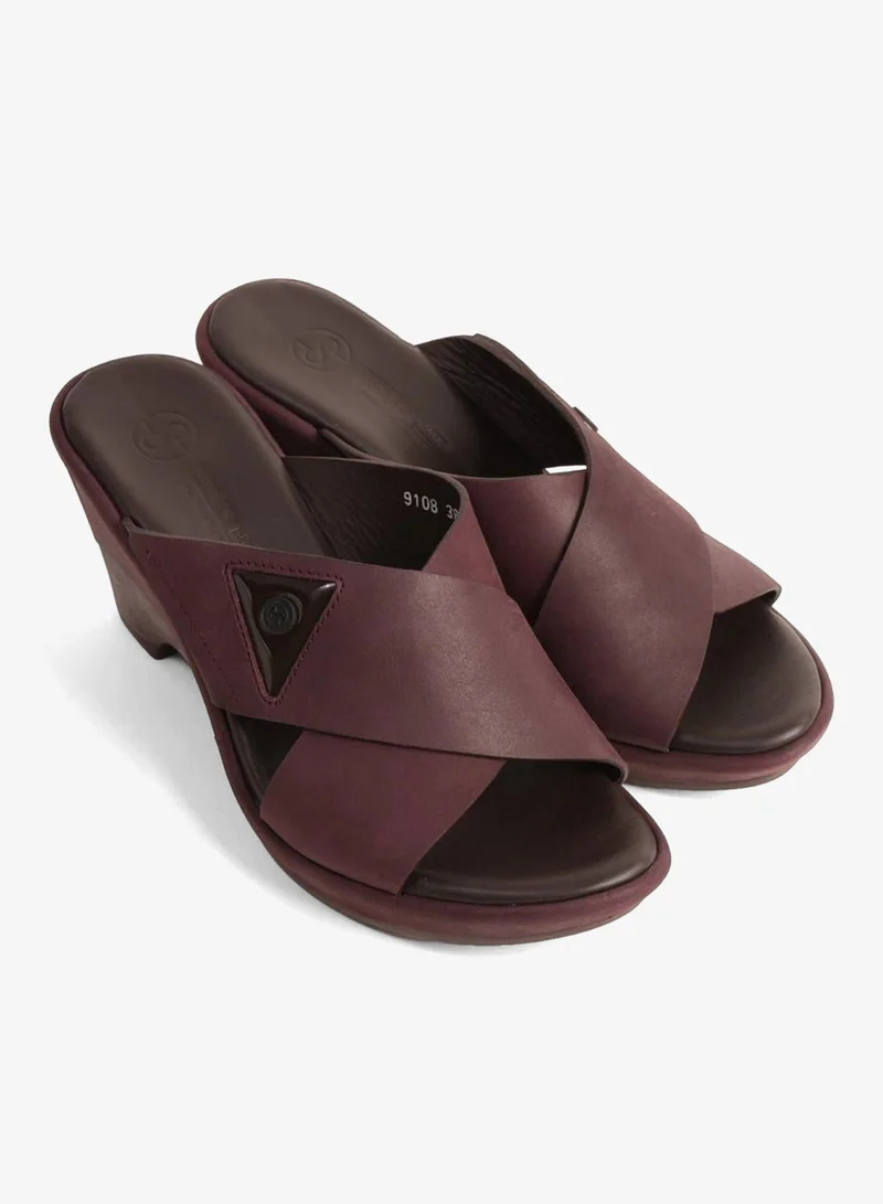 Comfort Plus COMFORT PLUS LEATHER CROSS-STRAP WOMENS SLIDE SANDALS BROWN