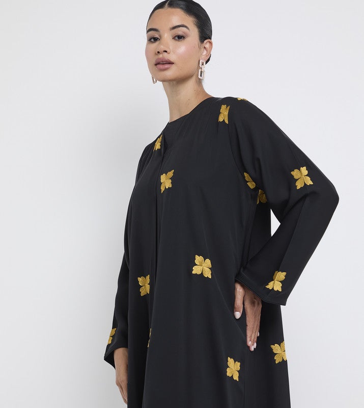 ROZA Black embroidered abaya - Image 3