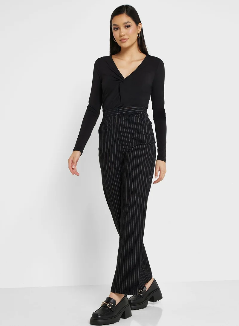 VERO MODA Front Twisted Top