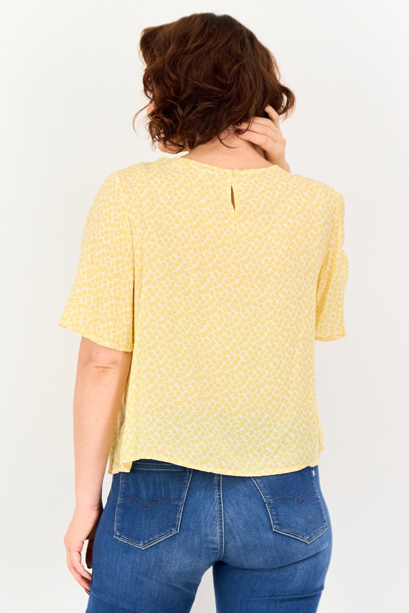 Levi's Women Round Neck Allover Print Short Sleeve Top, Multicolor - Image 4