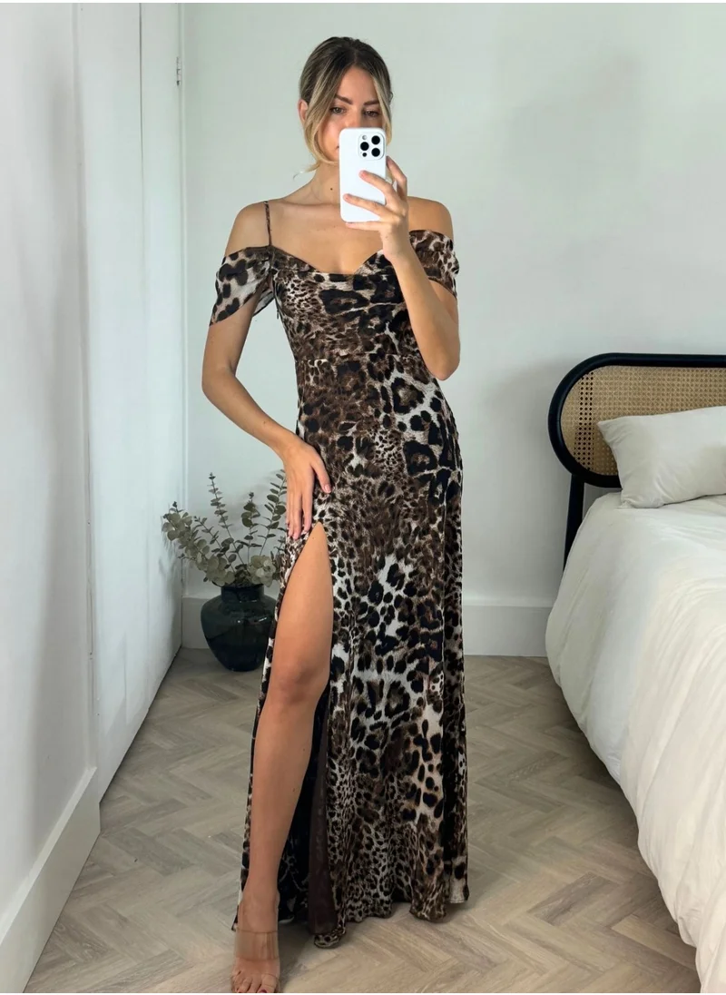 ستايل تشيت Tasmin Cold Shoulder Maxi Dress