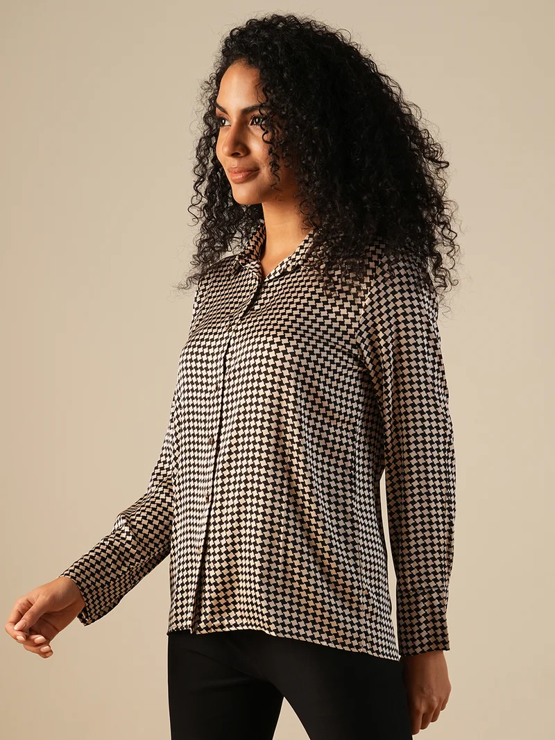 globus Women Cuffed Sleeves Geometric Print Satin Workwear Shirt
