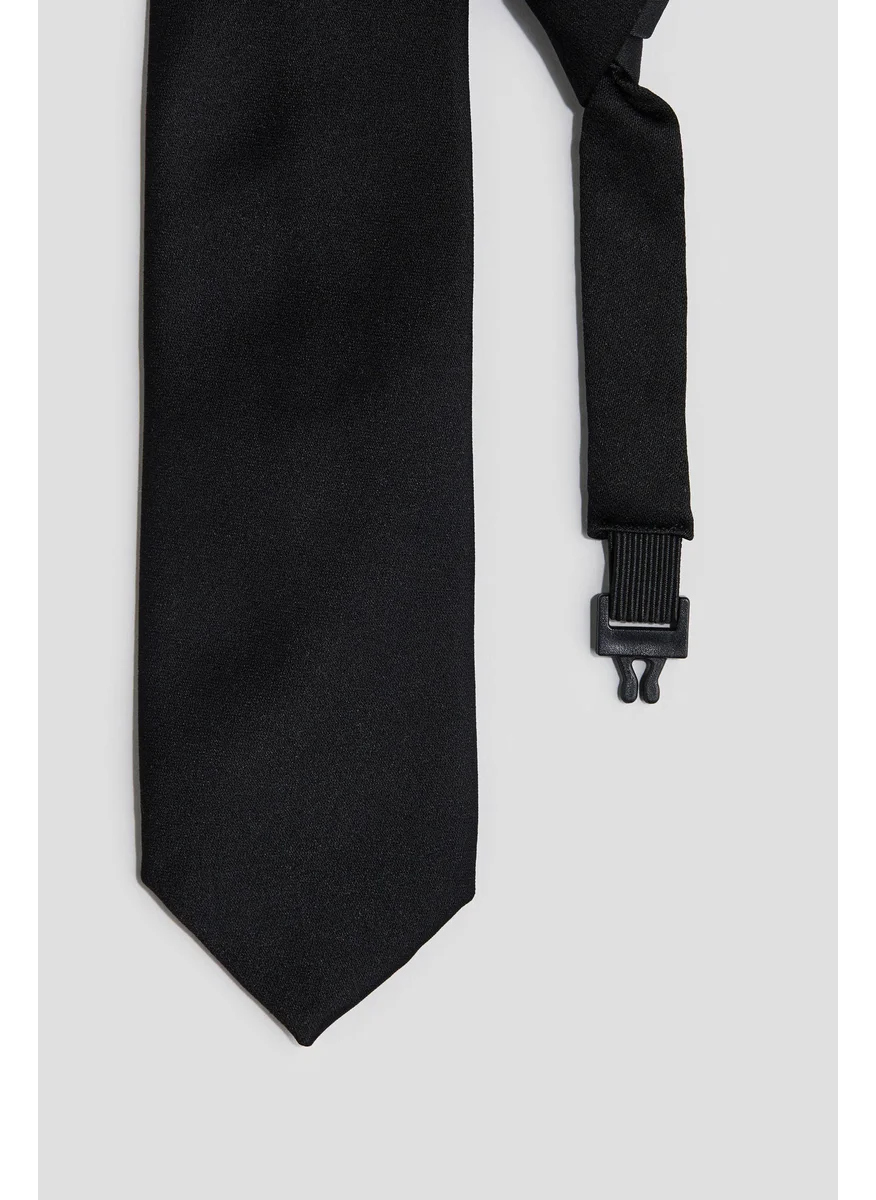 اتش اند ام Pre-Tied Tie