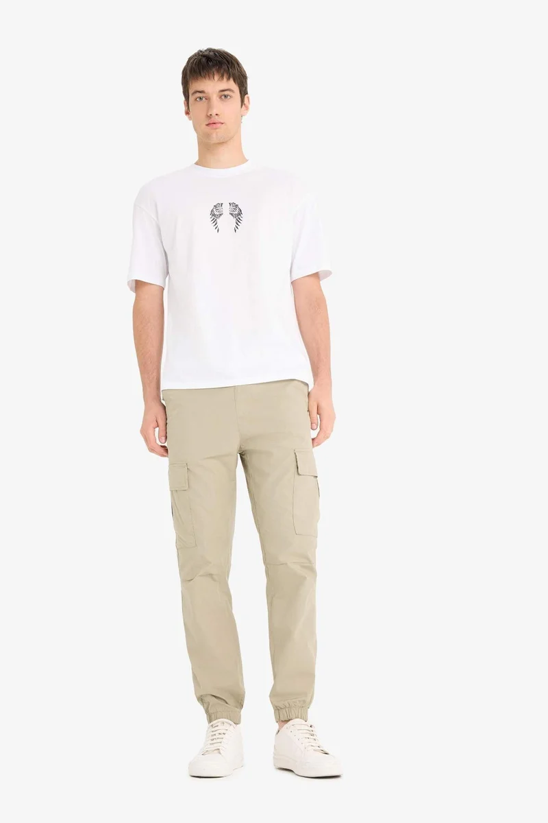 ديفاكتو Boxy Fit Crew Neck Back Printed Short Sleeve T-Shirt