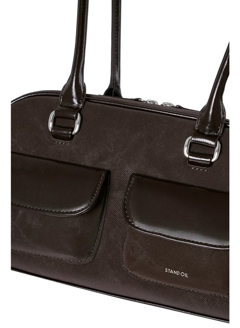 ستاند حقيبة كتف جلدية "تشابي" من ستاند أويل - Image 4