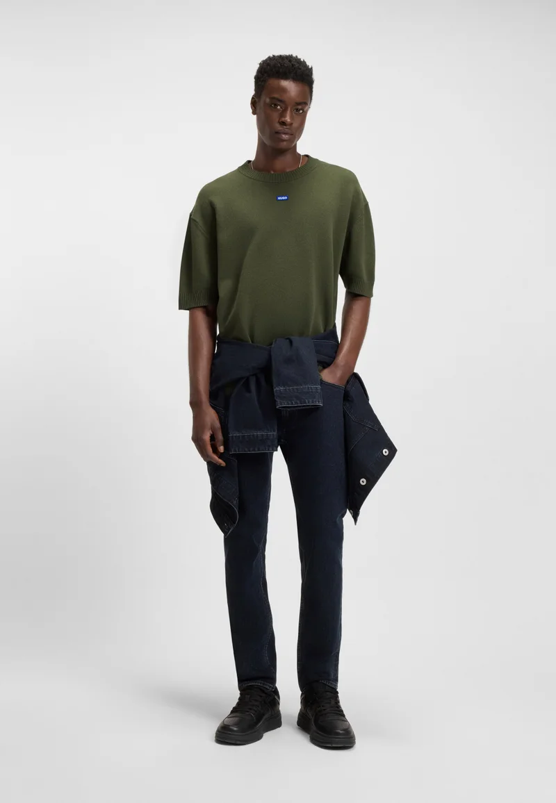 HUGO Knit sweater with short sleeves and blue logo badge