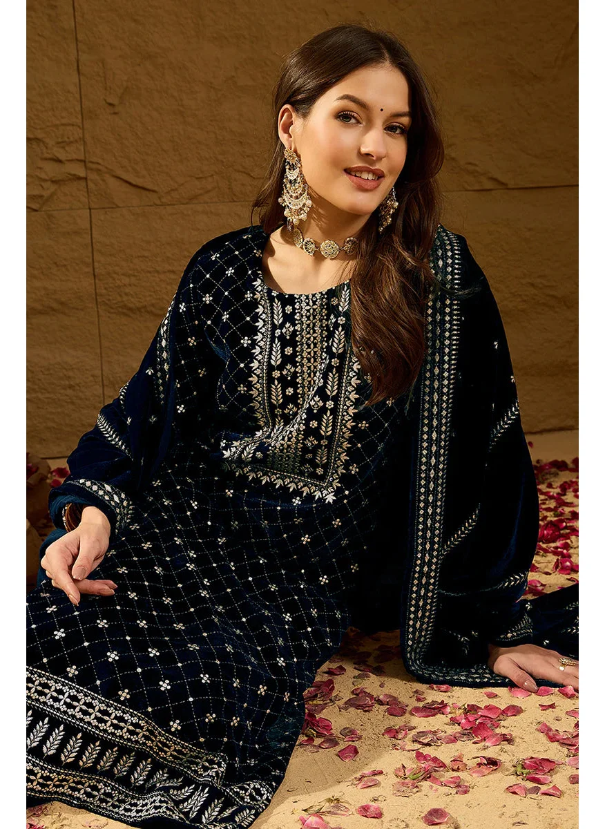 زيري سوق Blue Velvet Ethnic Motifs Printed Straight 3-Piece Suit Set