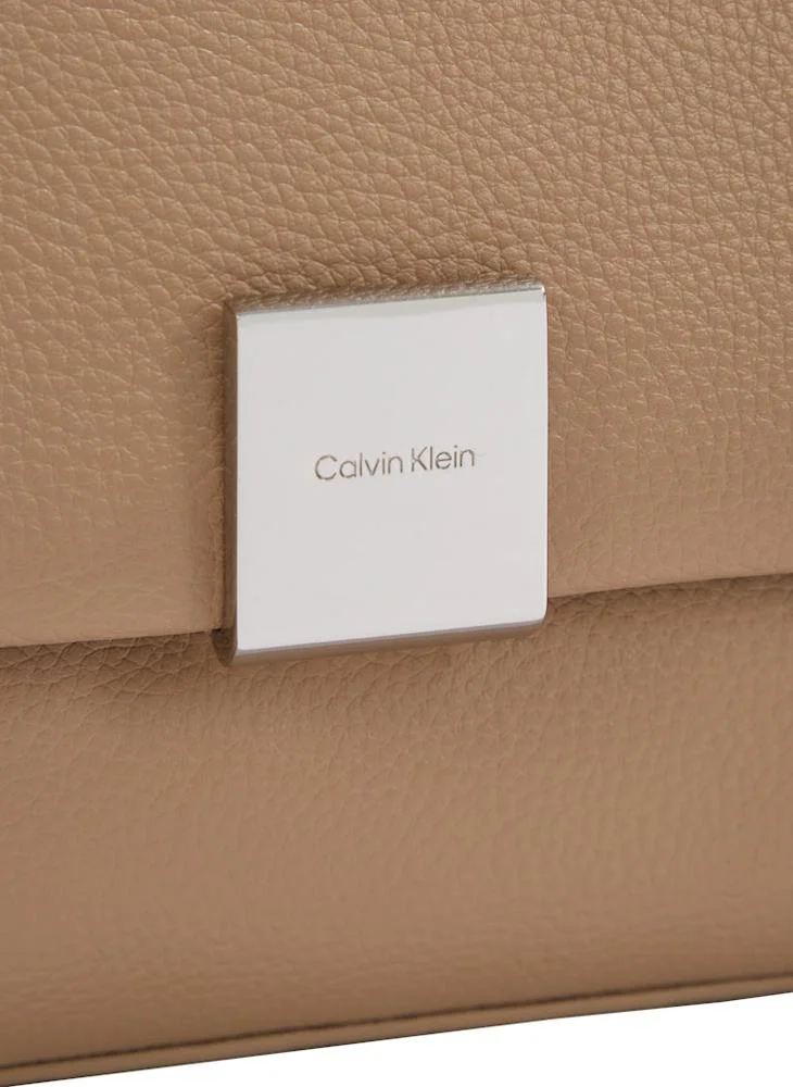 CALVIN KLEIN Plaque Medium Crossbody
