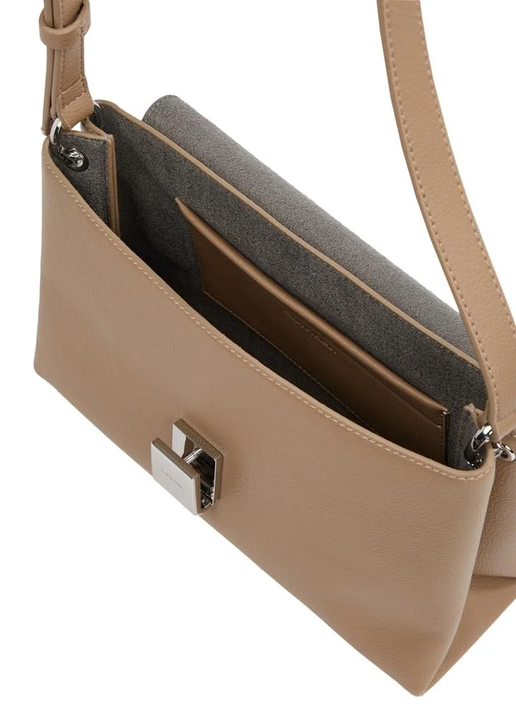 CALVIN KLEIN Plaque Medium Crossbody