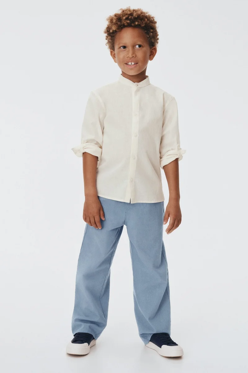 اتش اند ام قميص بدون ياقة من مزيج الكتان