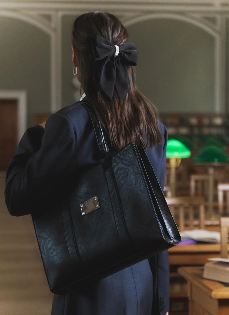 Lichi Tote bag with wide handles